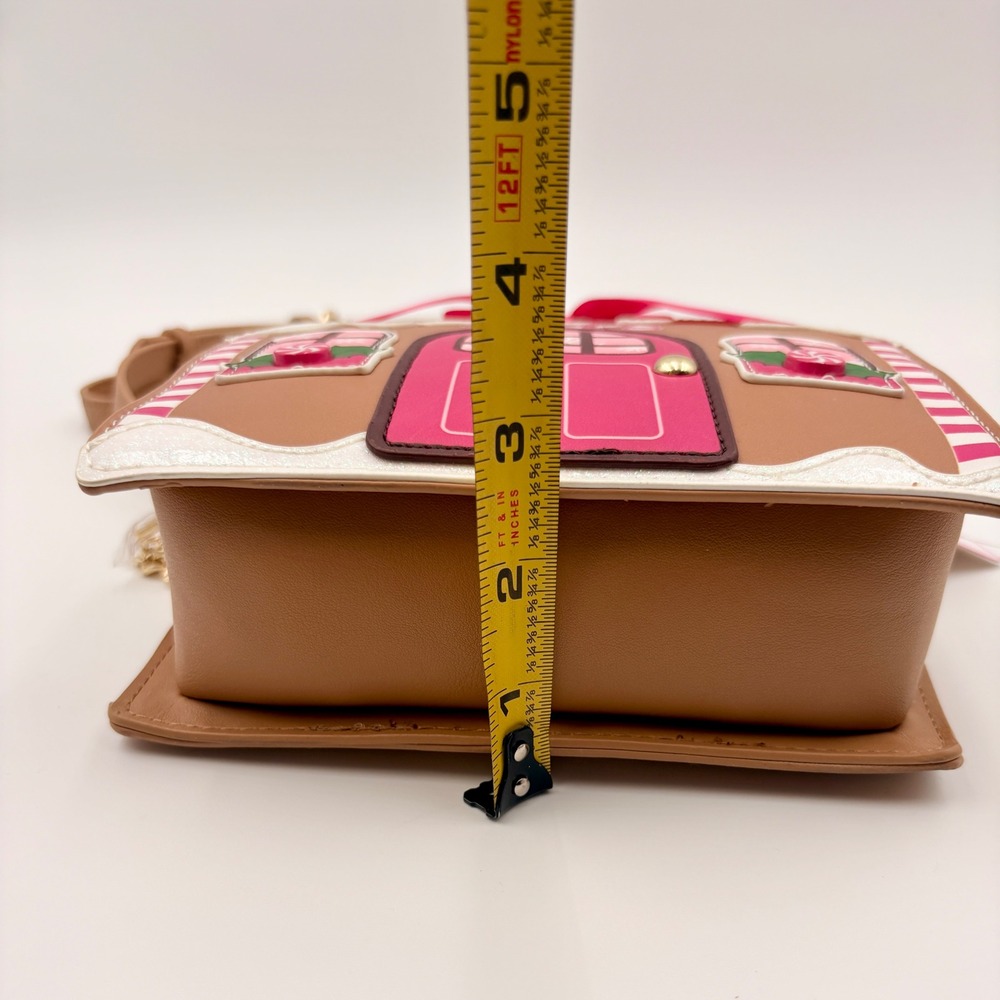 Betsey Johnson Gingerbread House Crossbody Bag Brown Pink Christmas XOHOLIDAY - Picture 11 of 13